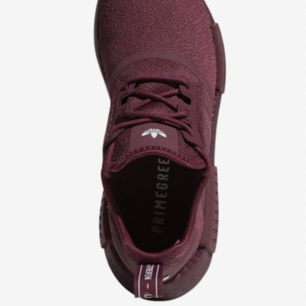 SOLD 👏 Adidas Originals NMD R1